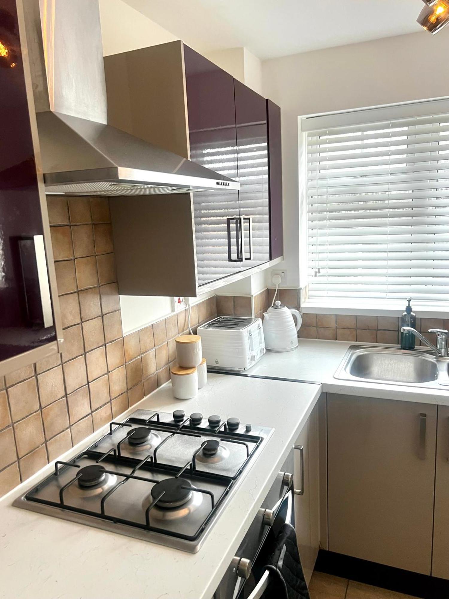 Holiday home Centre House - Pet Friendly - Free Parking - 2 Bedroom - Large Garden Cardiff